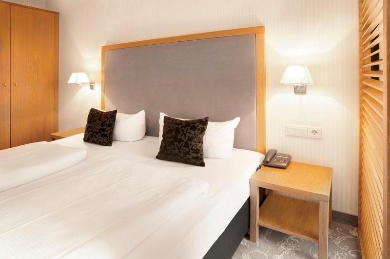Townhouse Hotel Frankfurt nad Mohanem Pokoj fotografie